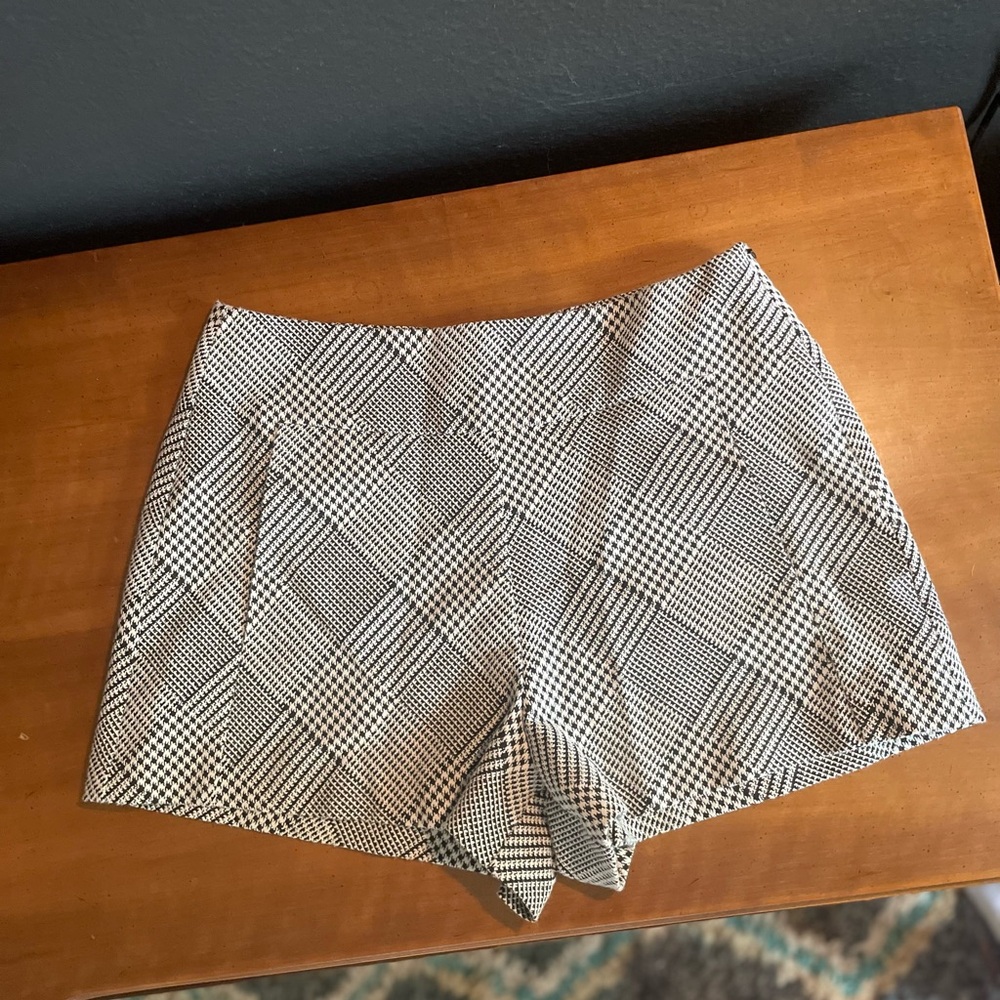 Zara Black and White Houndstooth Shorts